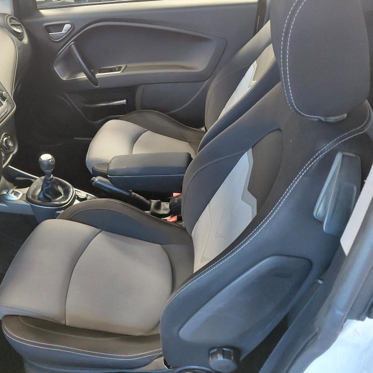 ALFA ROMEO MITO ANNO 2014 DS 1.6 ADATTA NEOPATENTATI KM 160 MILA