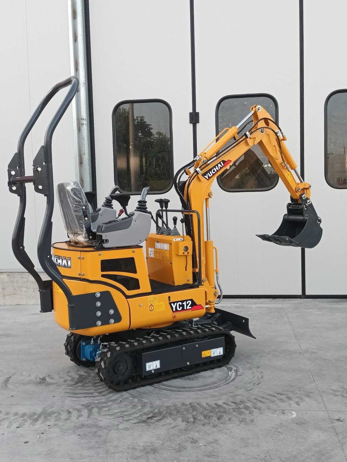 Miniescavatore Yuchai Yc 12 Nuovo