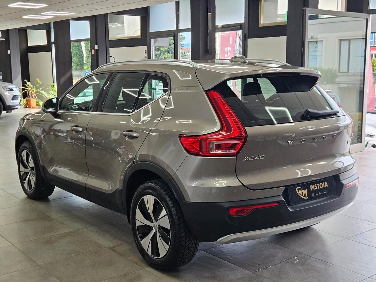 Volvo XC40 T4 Recharge Plug-in Hybrid automatico Essential