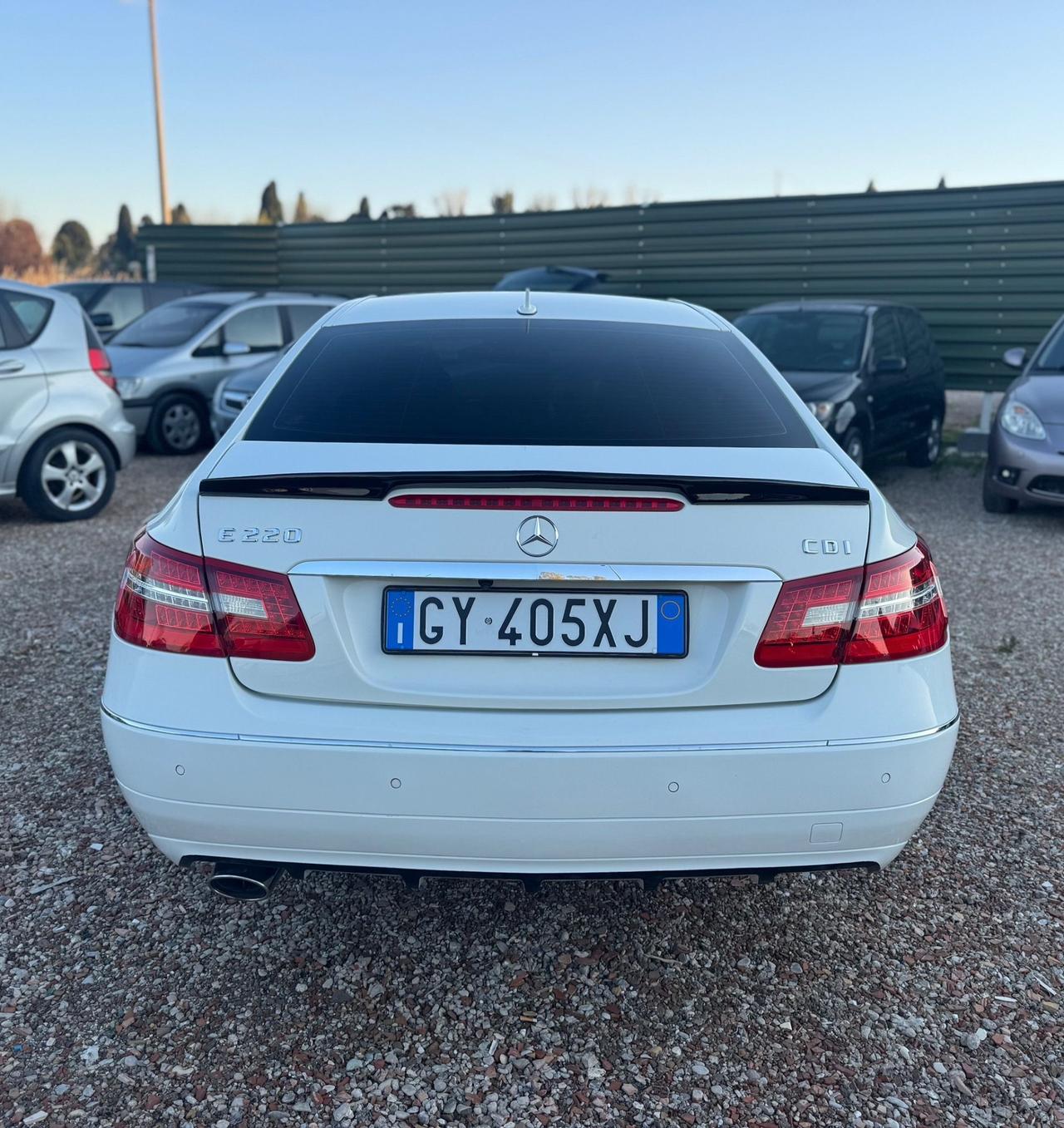 Mercedes-benz E 220 CDI Coupé BlueEFFICIENCY Avantgarde Automatica