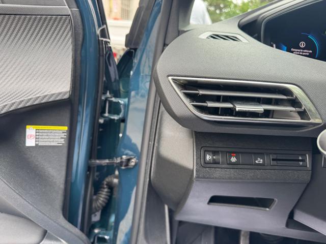 PEUGEOT 3008 PureTech Turbo 130CV Allure Pack NAVI+RETR.