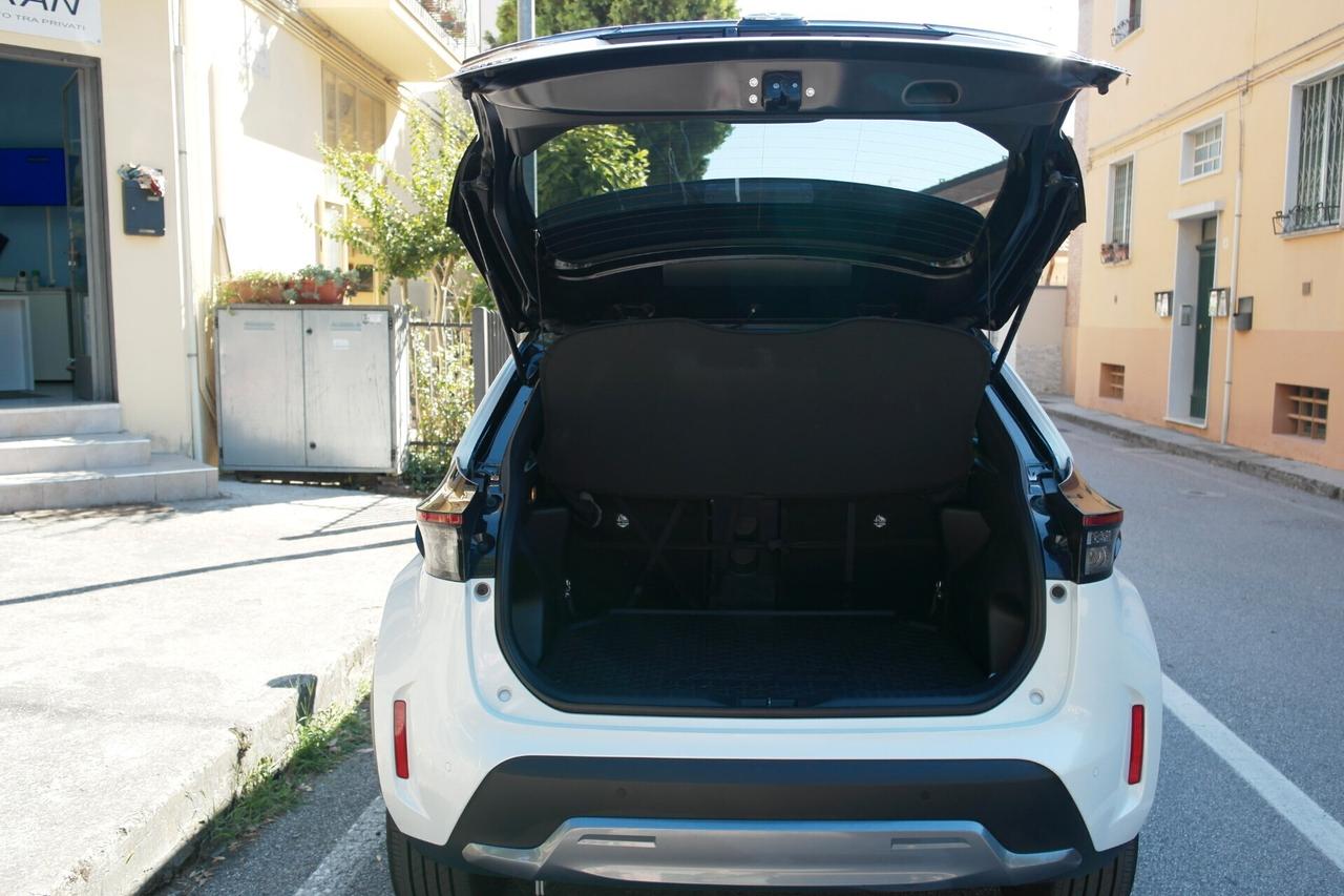 Toyota Yaris Cross 1.5 Hybrid 5p. E-CVT AWD-i Adventure