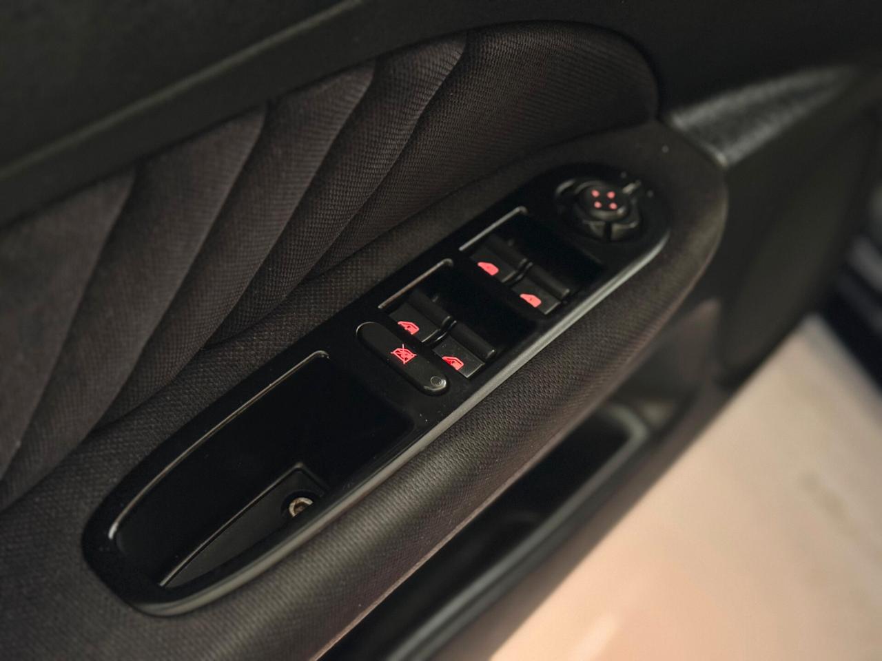 Alfa Romeo 159 1.9 JTDm 16V Sportwagon Distinctive