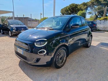 Fiat 500 500e Berlina 42 kWh Passion