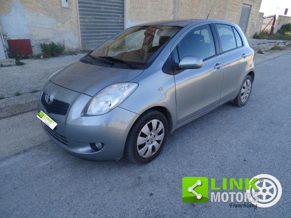TOYOTA - Yaris - 1.3 5p.