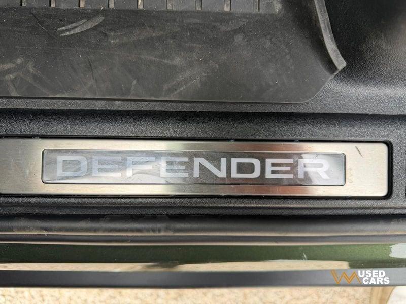 Land Rover Defender D200 AWD Auto 110 X-Dynamic SE