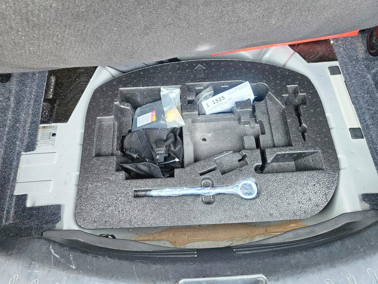 Lancia Ypsilon 1.0 FireFly 5 porte S&S Hybrid Alberta Ferretti