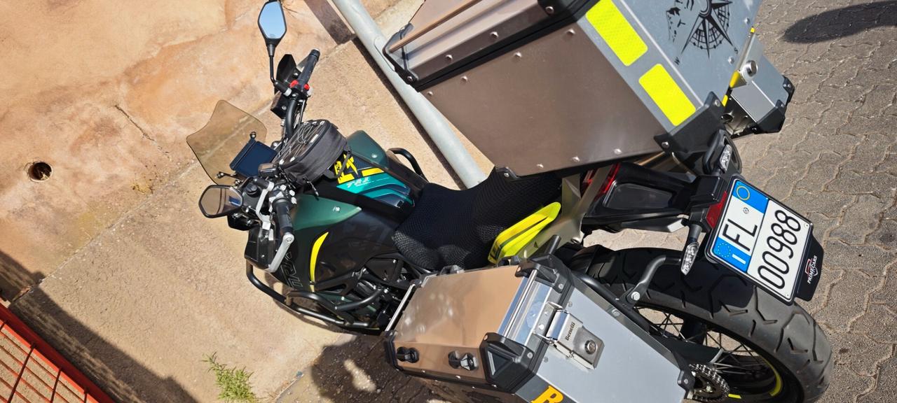 Benelli TRK 702 X