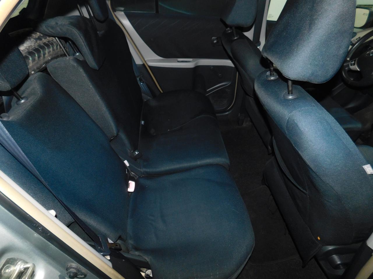 Toyota Yaris 1.0 5 porte Sol