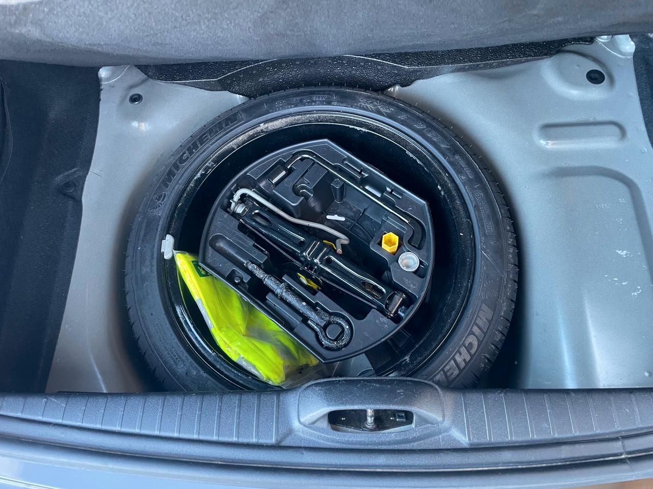 Peugeot 208 1.6 THP 200 CV 3 porte GTi