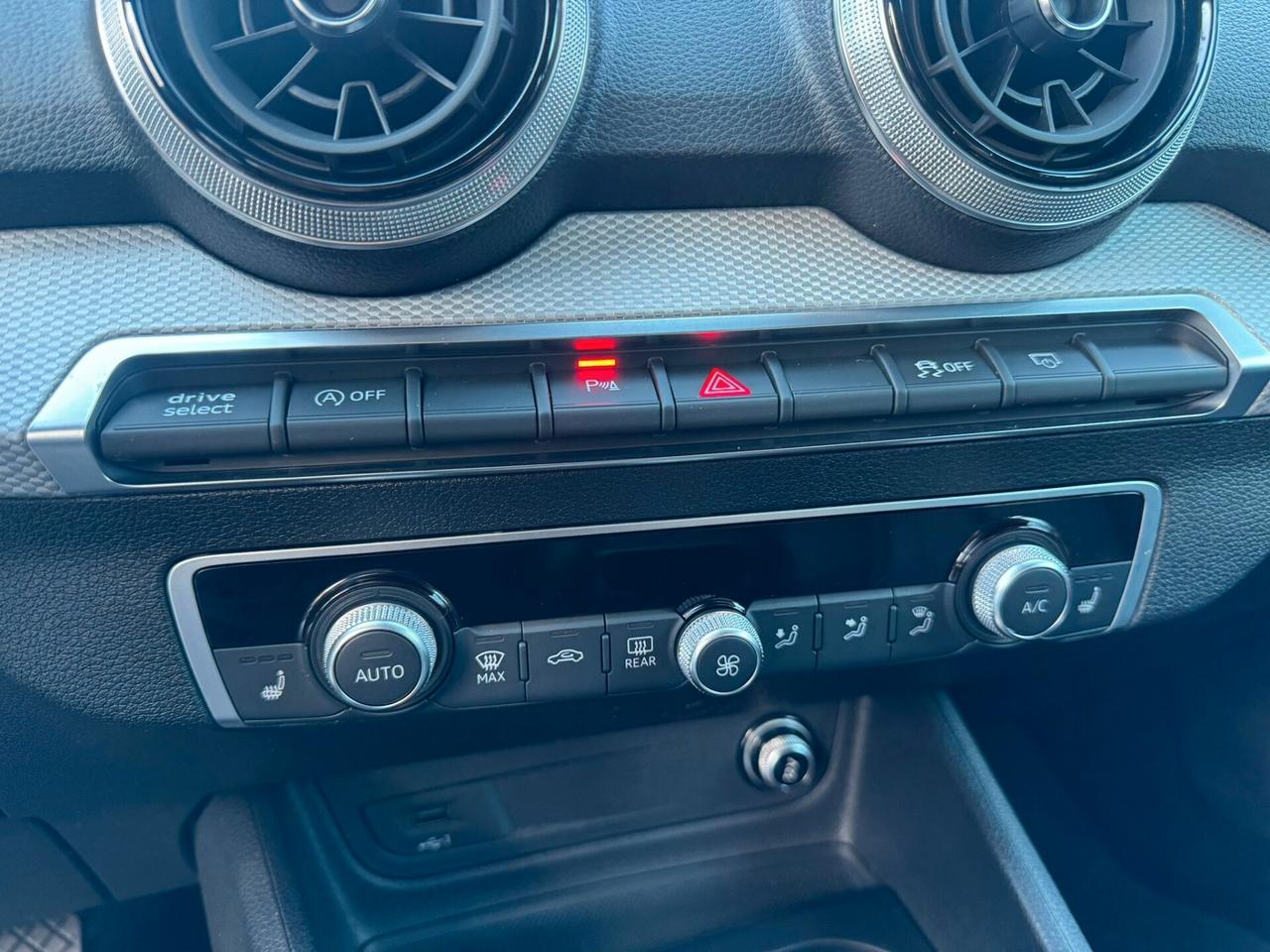 Audi Q2 35 TDI quattro S tronic Admired sport