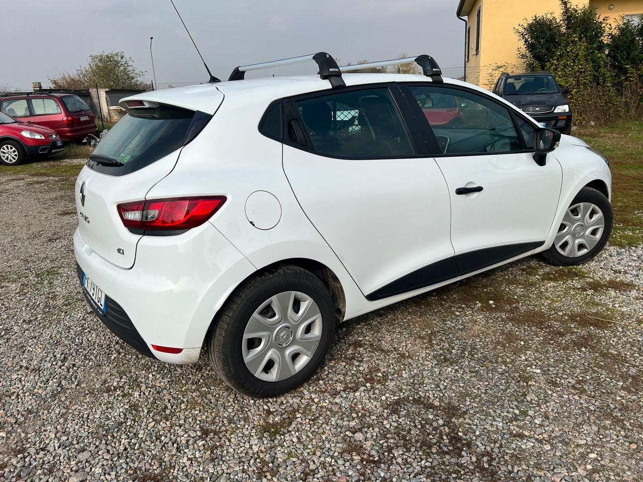 Renault Clio dCi 8V 75 CV autocarro 2 posti