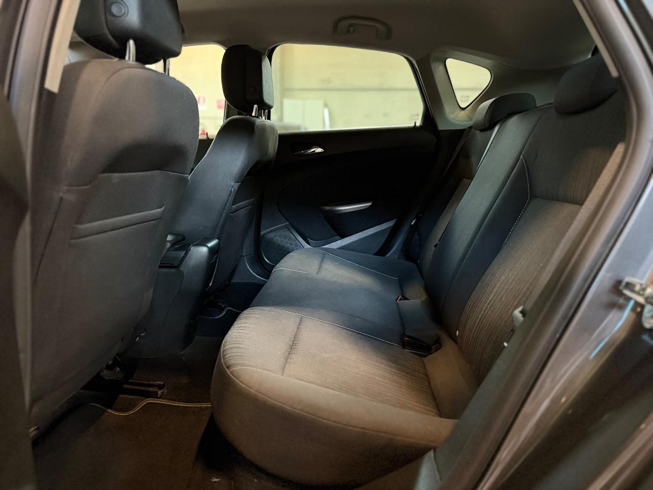 Opel Astra 1.4 100CV 5 porte Cosmo NEOPATENTATI