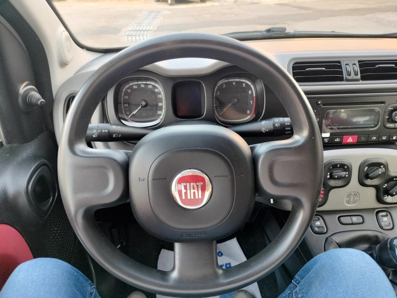 Fiat Panda 1.2 EasyPower Lounge GPL casa madre