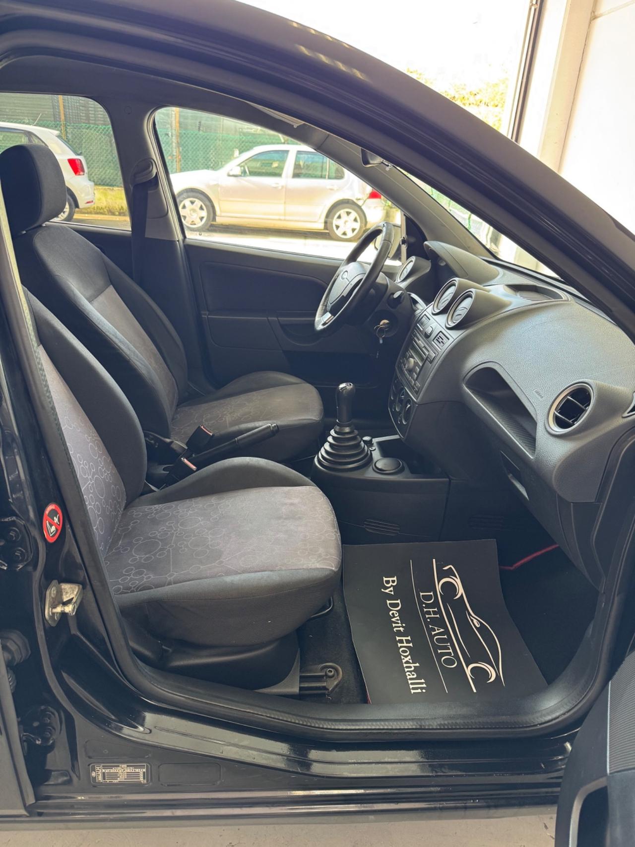 Ford Fiesta 1.4 TDCi 5p. Titanium