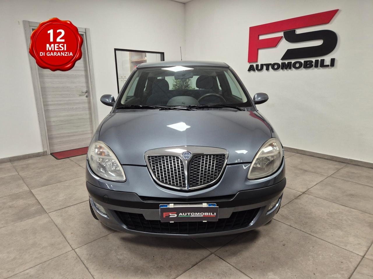 Lancia Ypsilon 1.2 Argento NEOPATENTATI