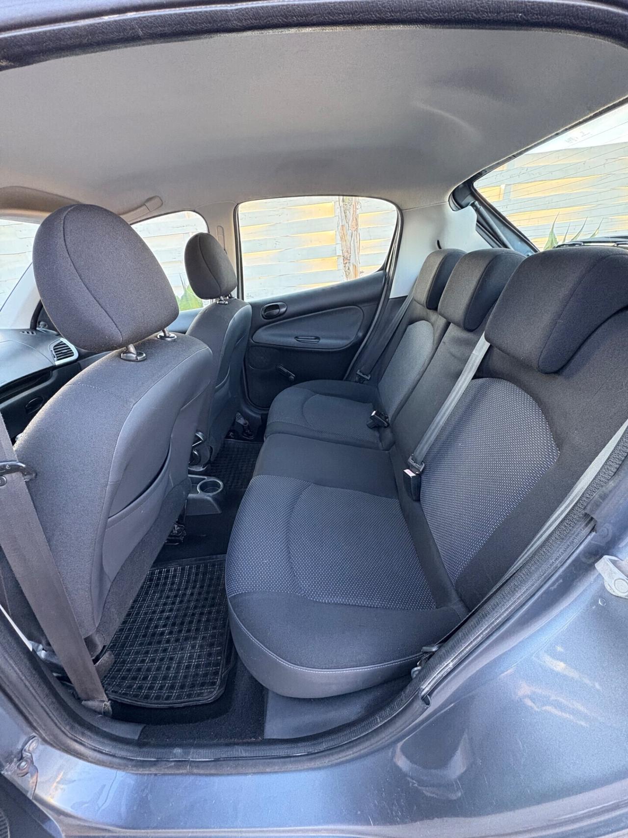 Peugeot 206 Plus 1.1 5p. GPL tagliando e distribuzione ok