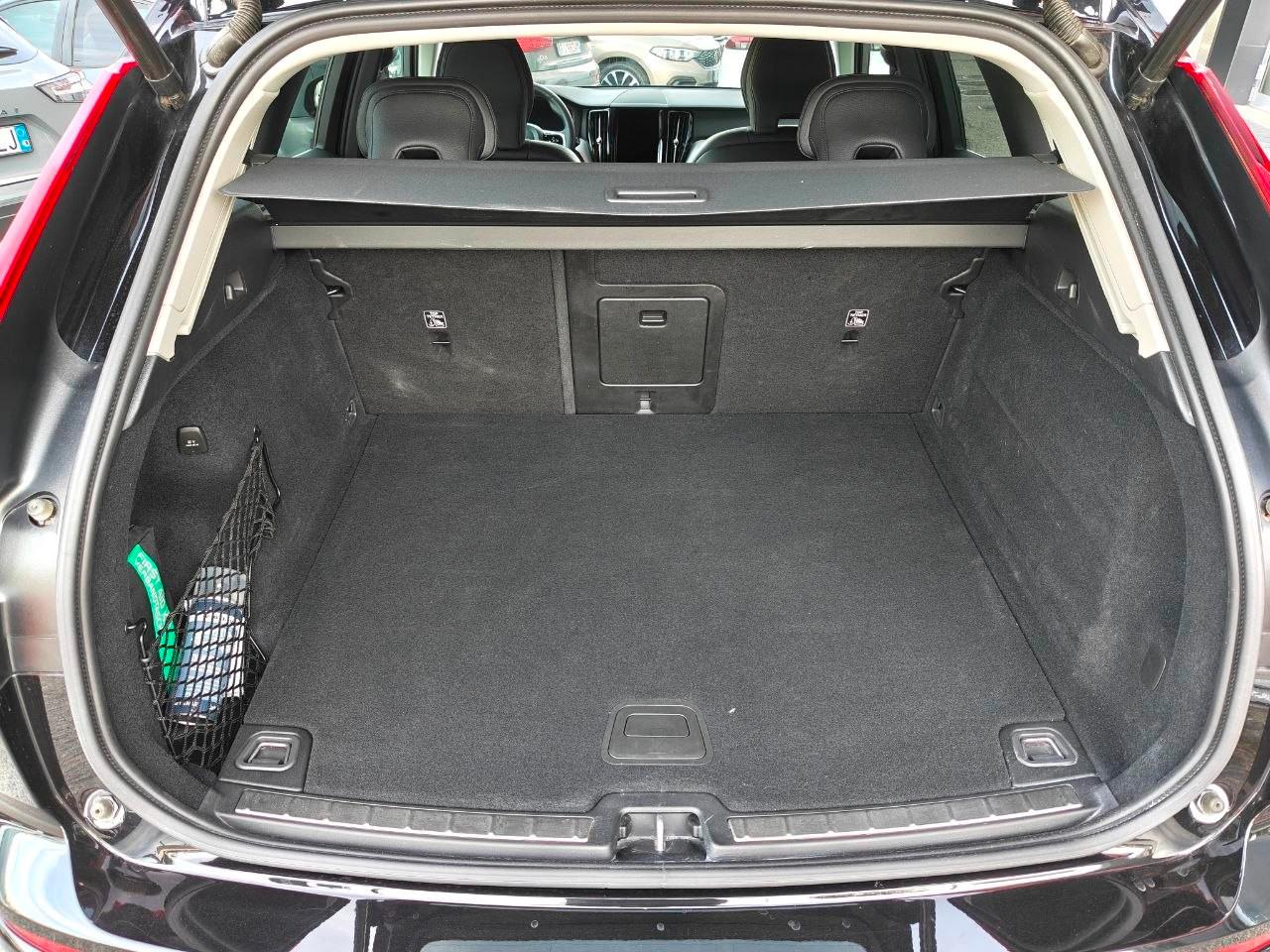 VOLVO XC60 (2017-->) XC60 B5 AWD automatico Ult...