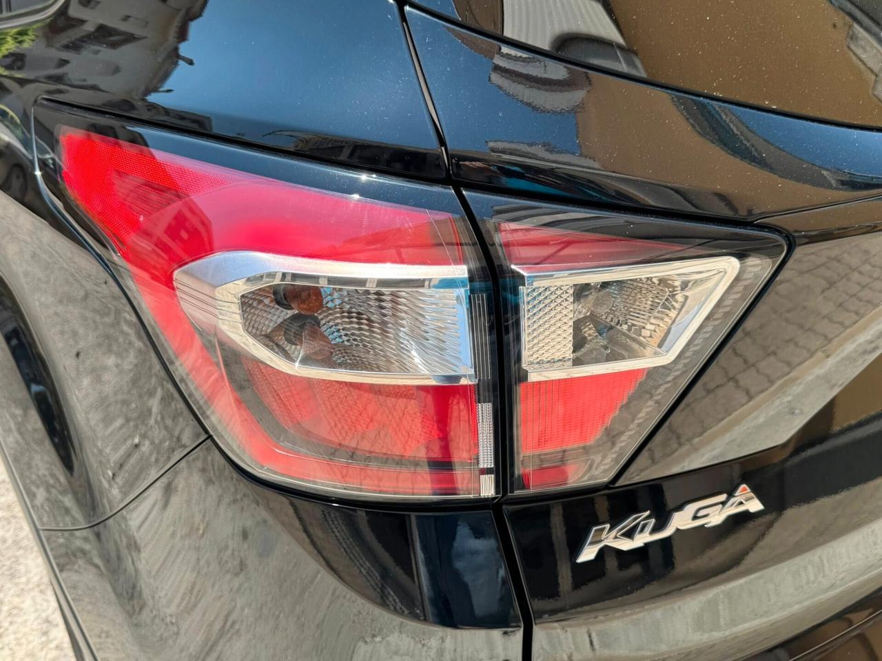 FORD KUGA 1.5 TDCI 120 CV. 2WD TITANIUM NAVI+CERCHI