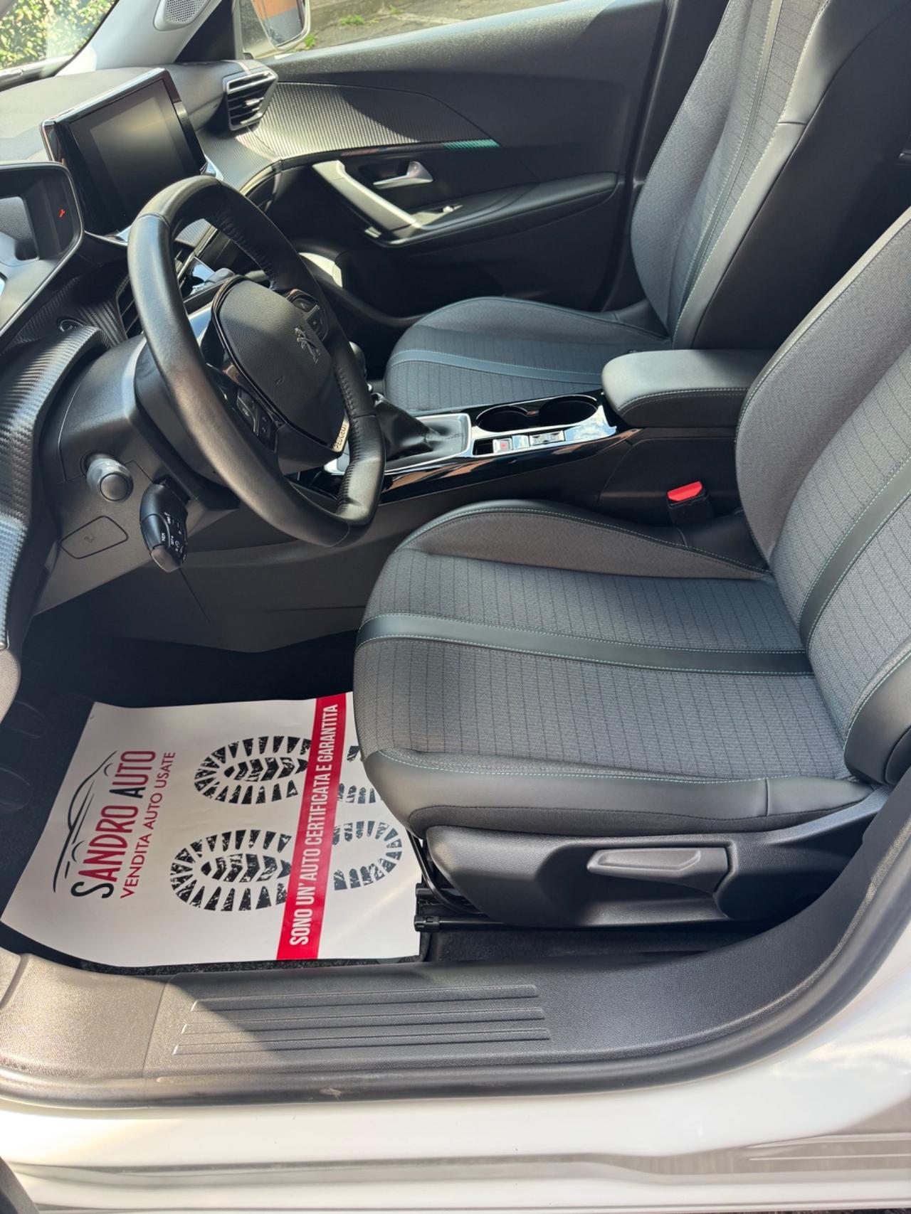 Peugeot 2008 PureTech 100 S&S Allure