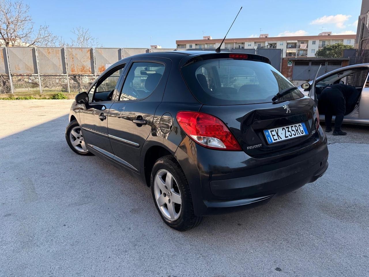 Peugeot 207 1.4 HDi 90mila KM Restyling 2012 Full Ottima