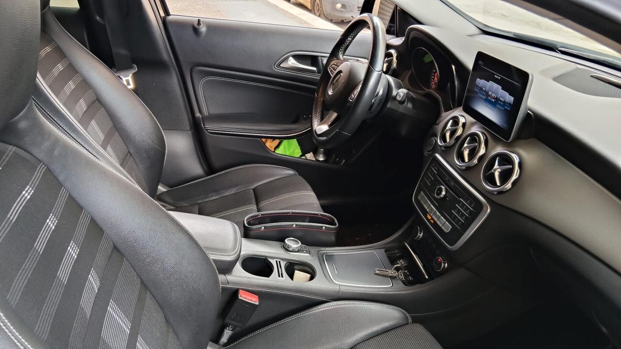 Mercedes-benz GLA 200 d Automatic Sport 2.2 136 cv