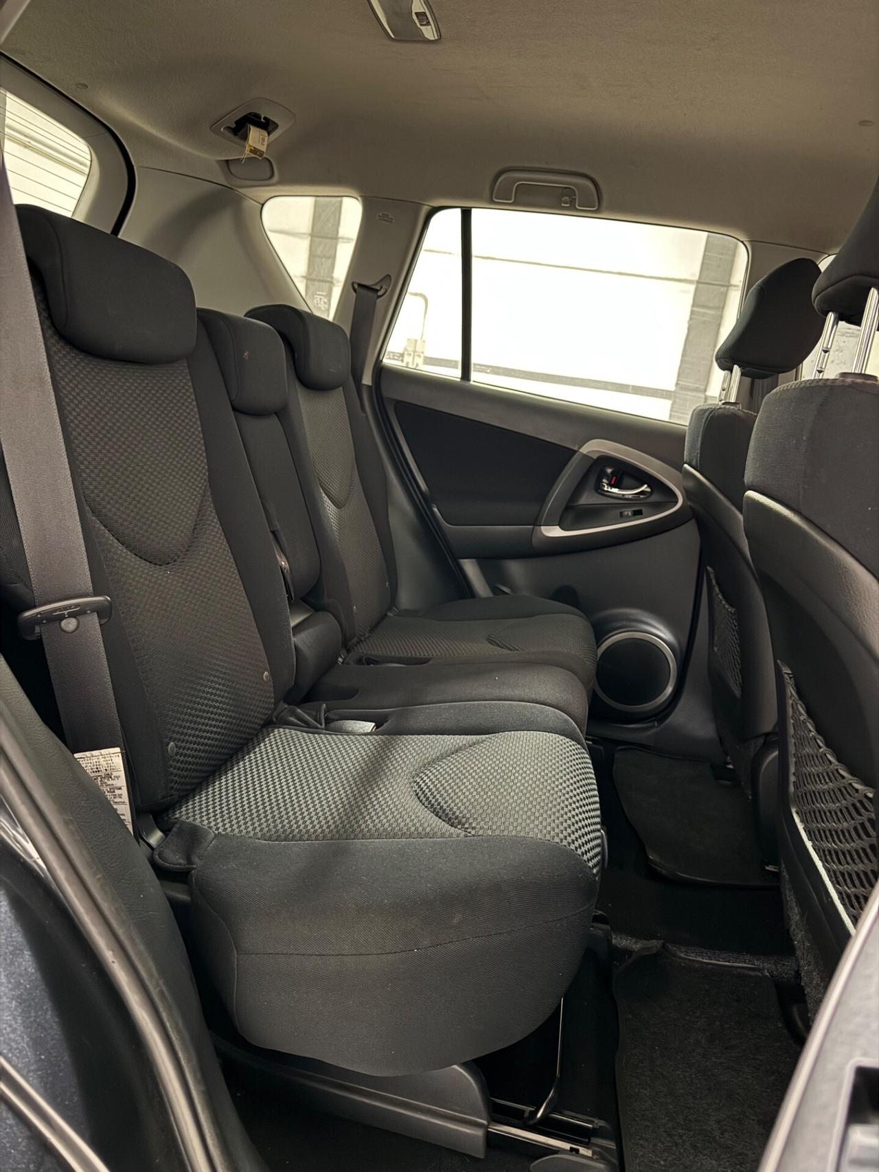 Toyota RAV 4 RAV4 2.2 D-4D 136 CV Sol