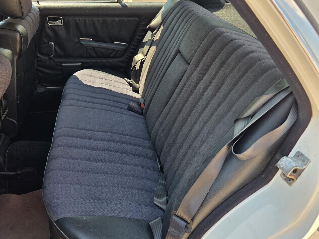 Mercedes-benz W123 240D -ASI-