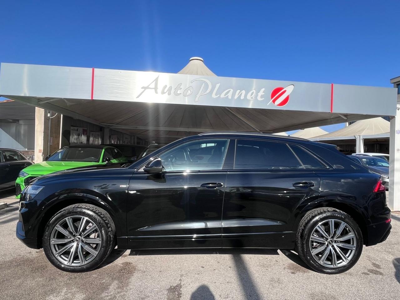 Audi Q8 50 TDI 231 CV quattro s-line