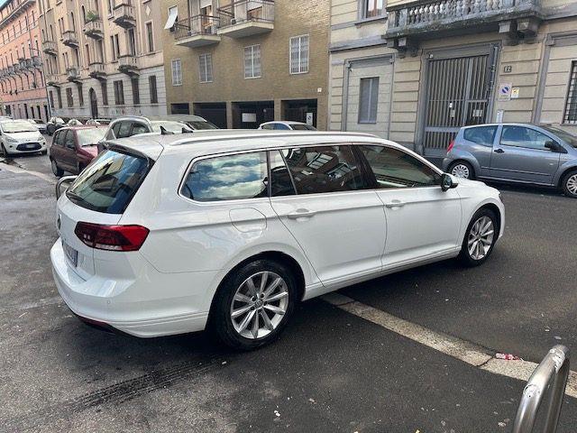 VOLKSWAGEN Passat Variant 2.0 TDI SCR EVO DSG