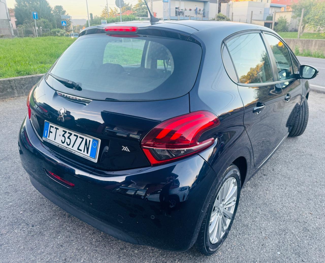 Peugeot 208 PureTech 82 Stop&Start 5 porte Allure