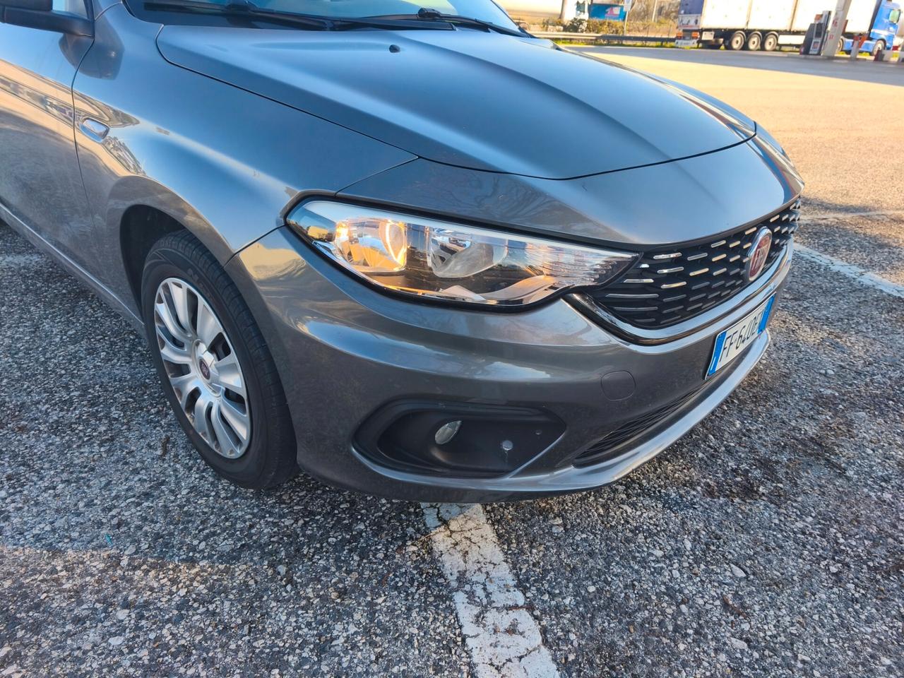 Fiat Tipo 1.4 T-Jet 120 CV GPL 5p GANCIO TRAINO
