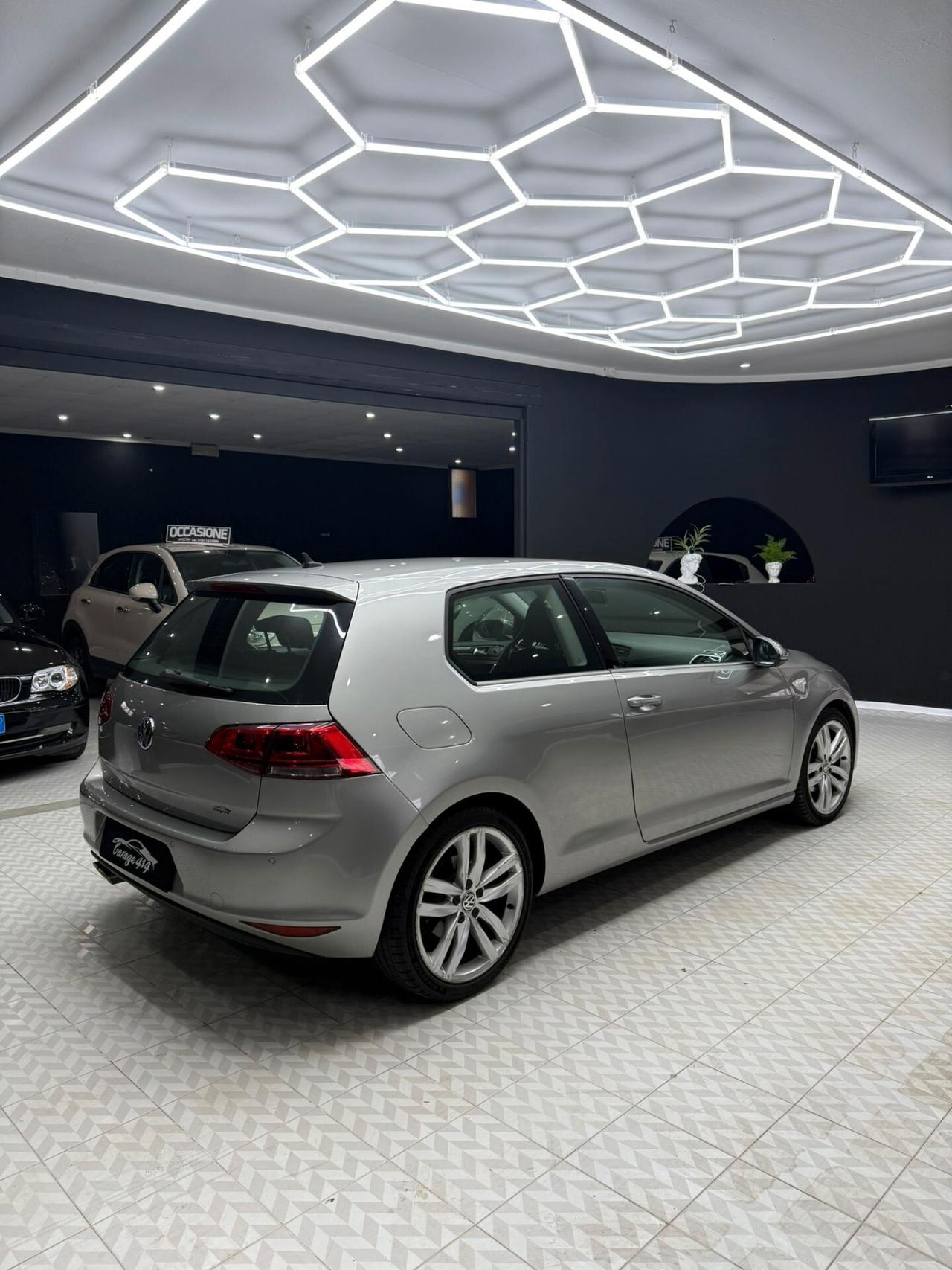 Volkswagen Golf 2.0 TDI DSG 3p. Highline BlueMotion Technology