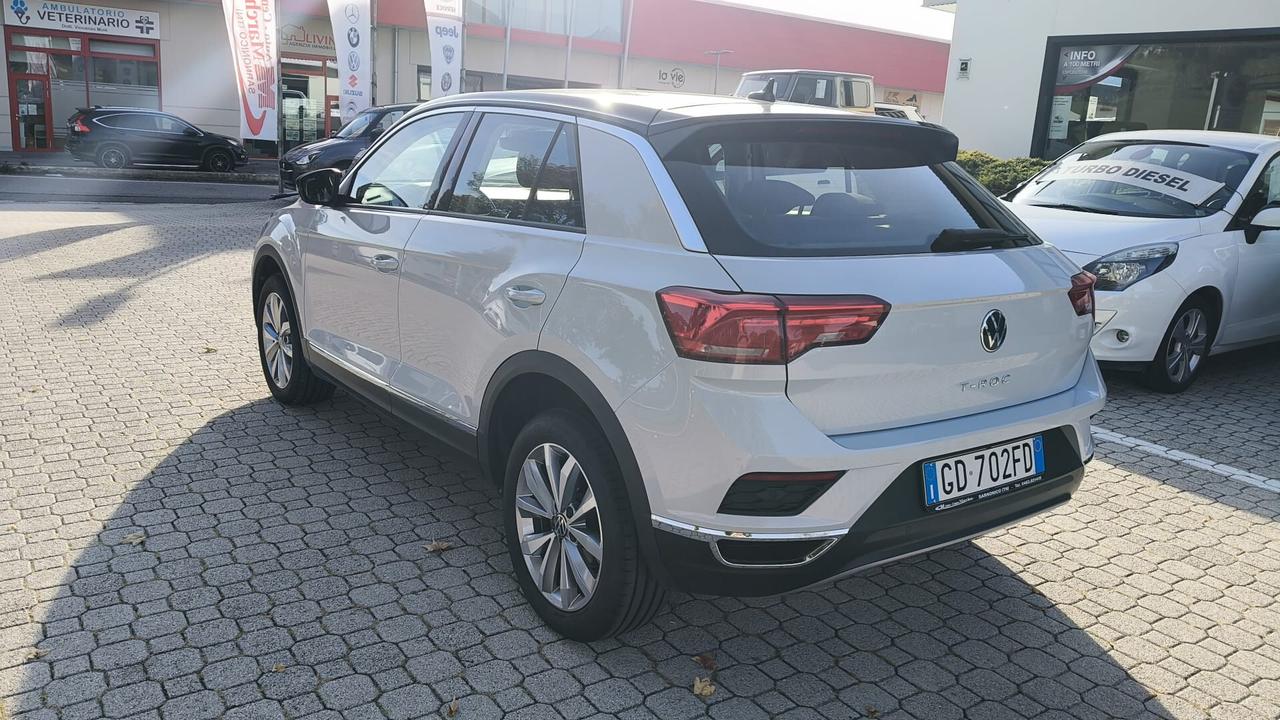 VOLKSWAGEN T-ROC 1.5 TSI 150CV MANUALE GANCIO TRAINO
