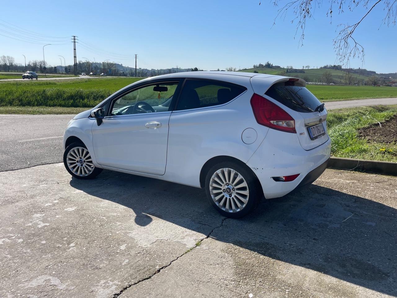 Ford Fiesta 1.4 TDCi 68CV 3 porte Titanium