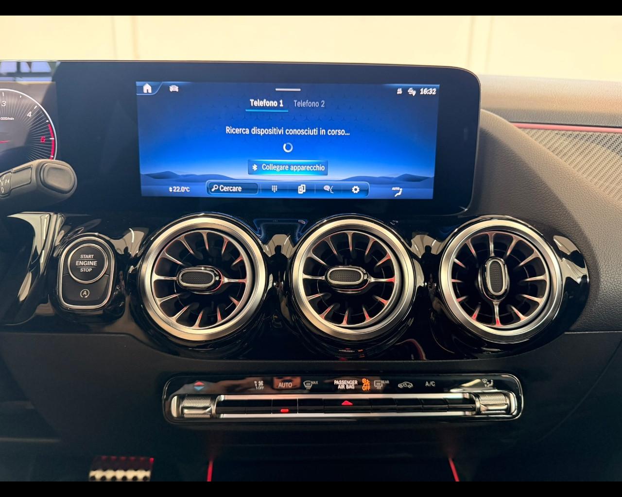 Mercedes-Benz GLA (H247) - GLA 200 d Automatic 4Matic AMG Line Premium