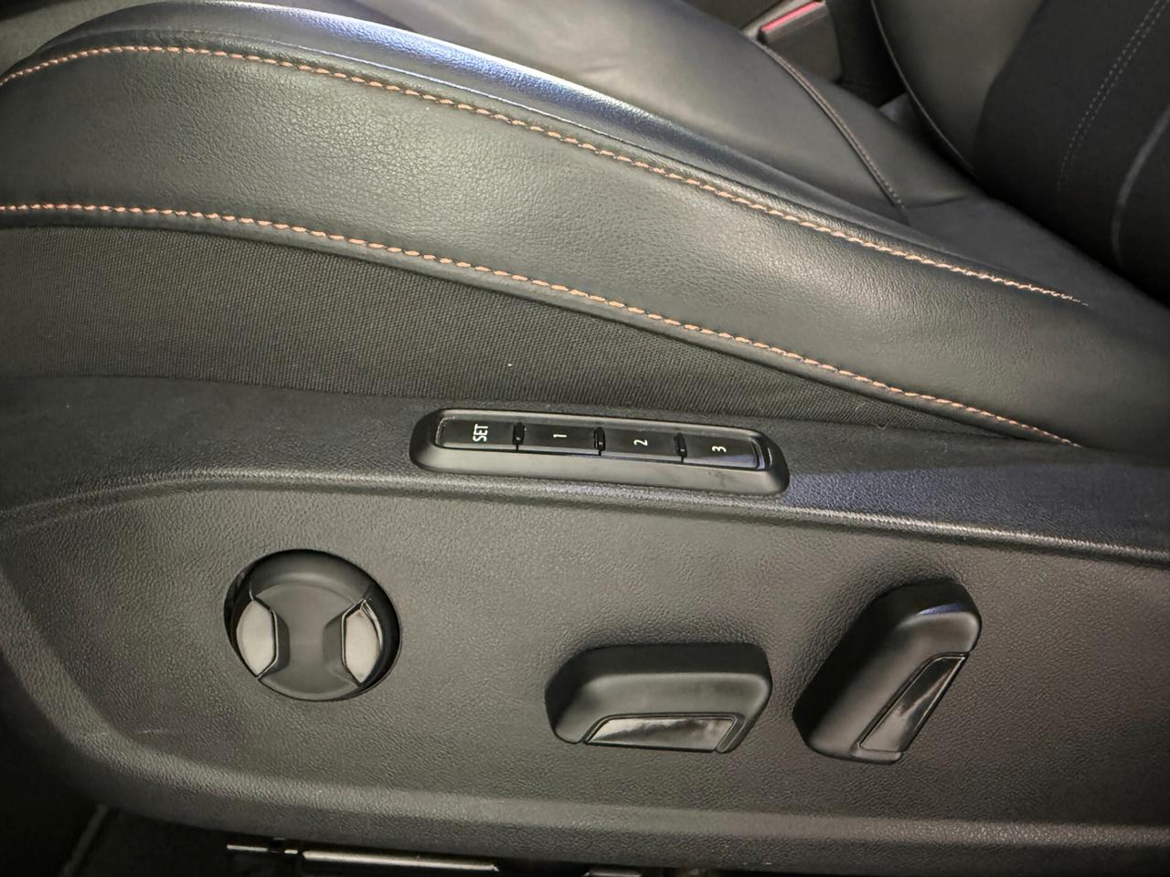 Cupra Formentor 1.5 TSI sedili guscio led adatattivi camera 360