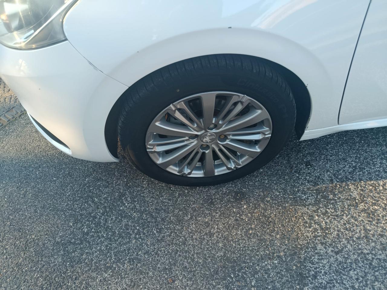 Peugeot 208 BlueHDi 75 3 porte Active