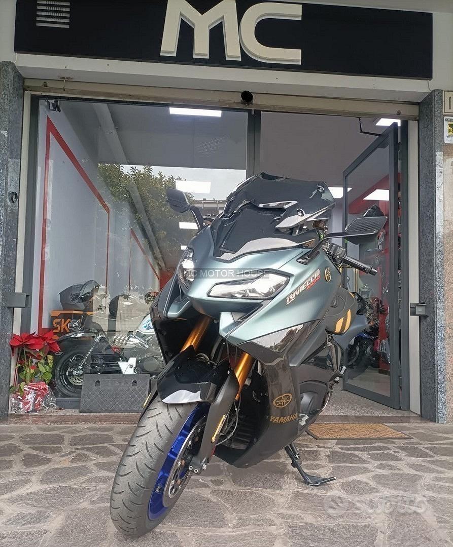 Yamaha tmax 560 +promo passaggio incluso+permute