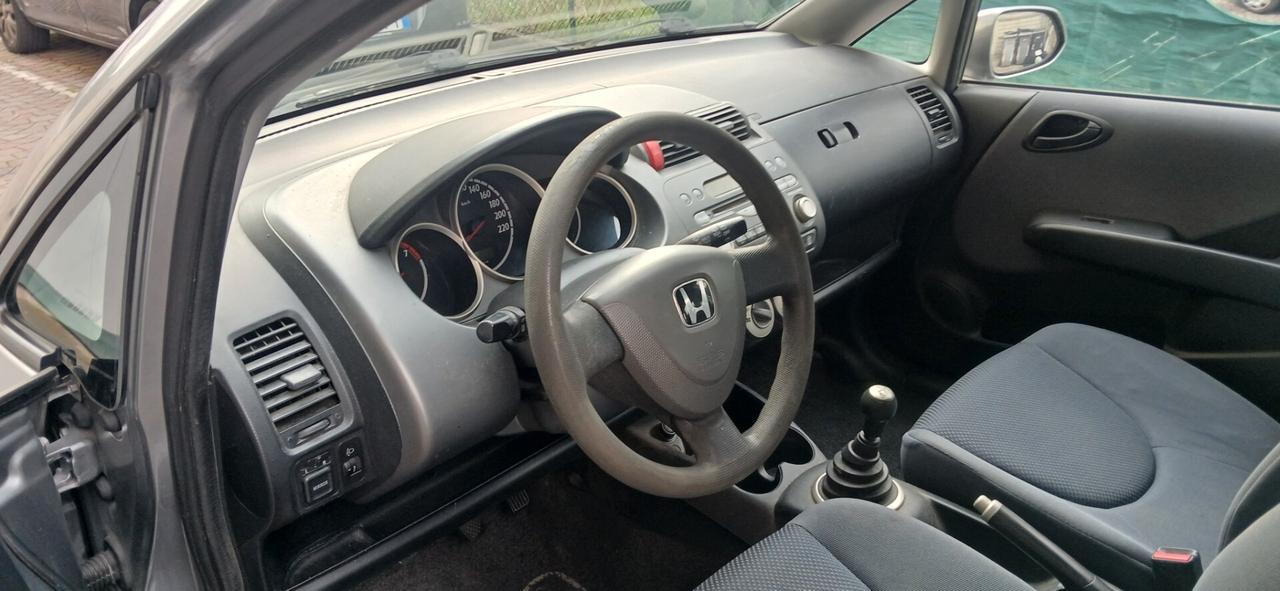 Honda Jazz 1.2 benzina neopatentati