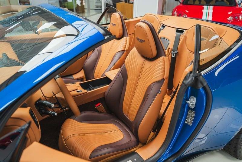 Aston Martin DB11 ASTON MARTIN DB11 VOLANTE