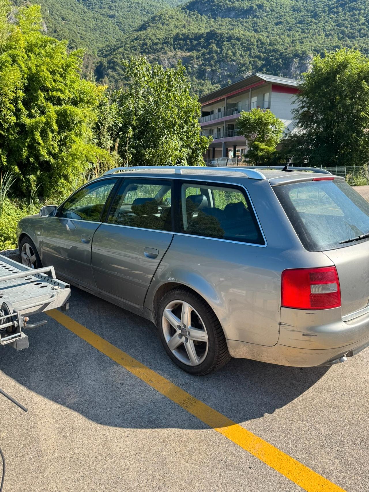 Audi A6 2.5 V6 TDI/180 CV cat Avant quattro