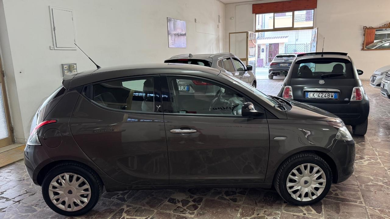 Lancia Ypsilon 1.3 MJT 16V 95 CV 5 porte S&S Silver