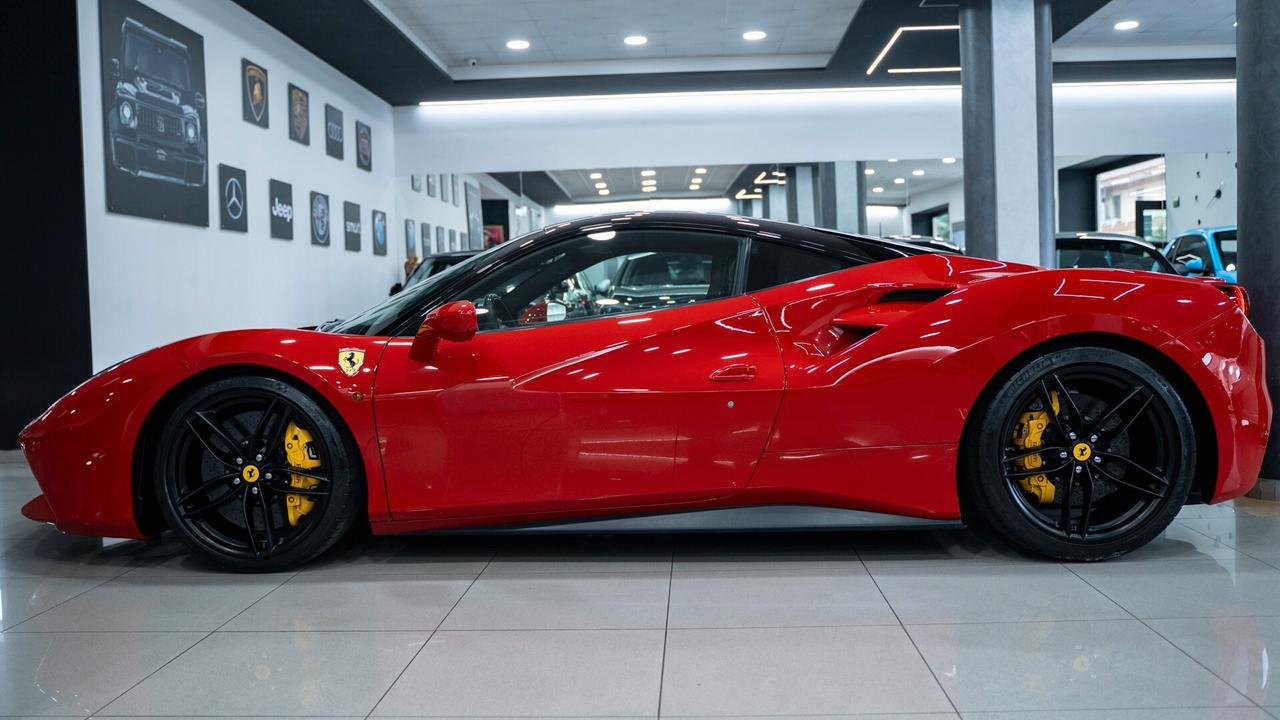 Ferrari 488 GTB 3.9 DCT FULL CARBON CARBOCERAMIC DISPLAY SEDIL