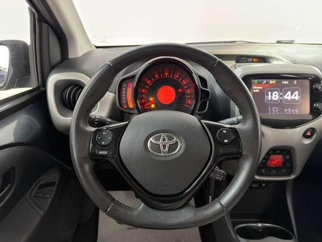 Toyota Aygo 1.0 VVT-i 69 CV 5 porte x-play