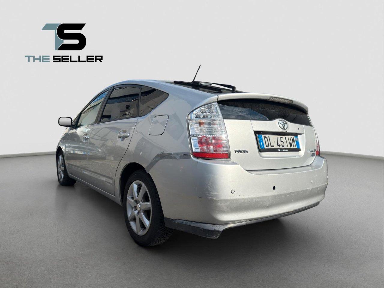 Toyota Prius 1.5 ibrida 78cv