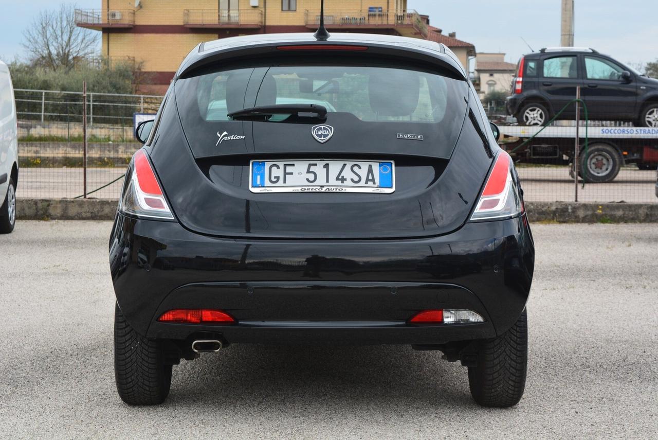 Lancia Ypsilon 1.0 FireFly 5 porte S&S Hybrid Ecochic Gold