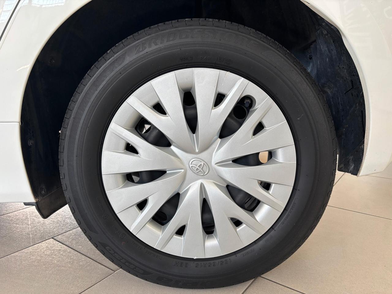 Toyota Yaris 1.0 5 porte Active