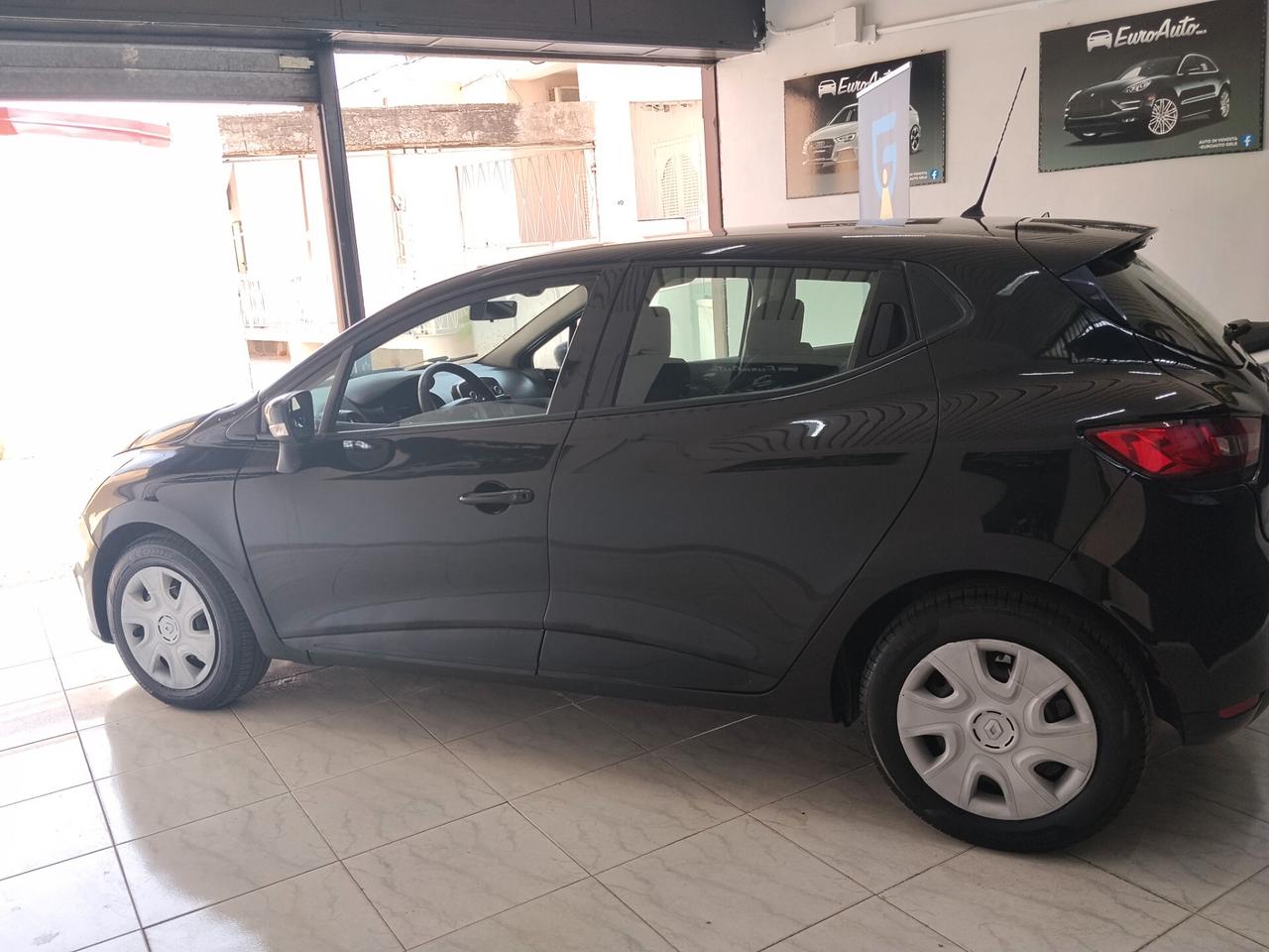 Renault Clio 1.5 diesel 2018 CON GARANZIA