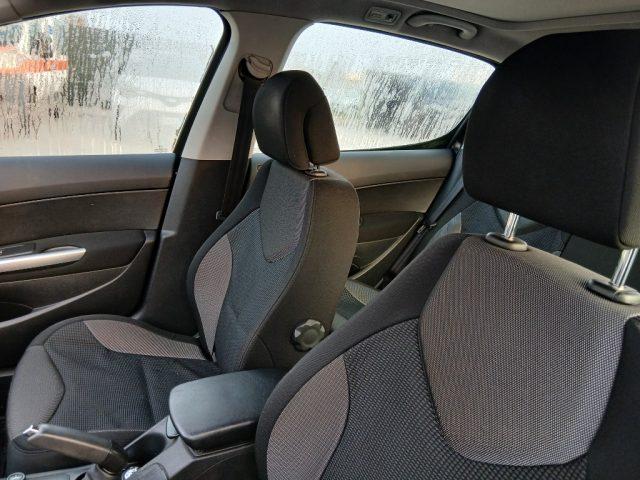 PEUGEOT 308 1.6 HDi 110CV 5p. (5 Marce)